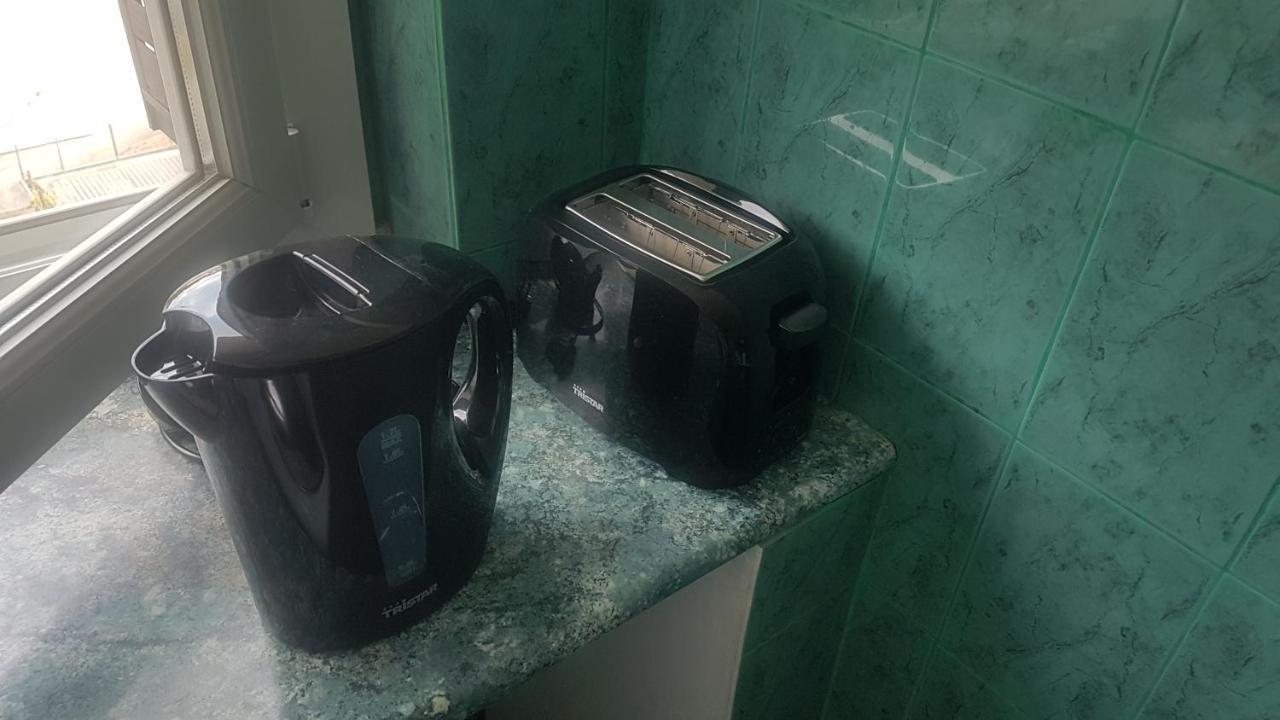 New Cheap Private Room, Kitchen , Overwieuw Sea,Tram On Spot, 12 Minutes From Nice Train Station With Tram , Beach In 17 Min Tram , Chambre Privee Pas Cher, Cuisine Equipee , Tram Sur Place, Apercu Mer, 12 Min De La Gare De Nice Avec Le Tram, 17 Min Экстерьер фото