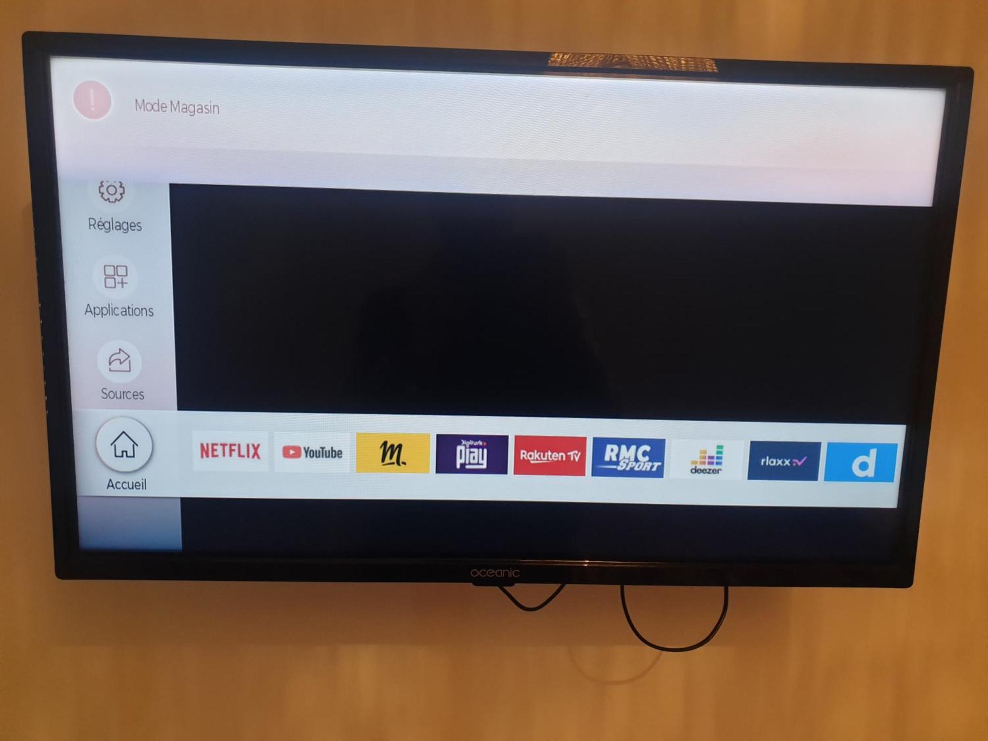 New Cheap Private Room, Kitchen , Overwieuw Sea,Tram On Spot, 12 Minutes From Nice Train Station With Tram , Beach In 17 Min Tram , Chambre Privee Pas Cher, Cuisine Equipee , Tram Sur Place, Apercu Mer, 12 Min De La Gare De Nice Avec Le Tram, 17 Min Номер фото